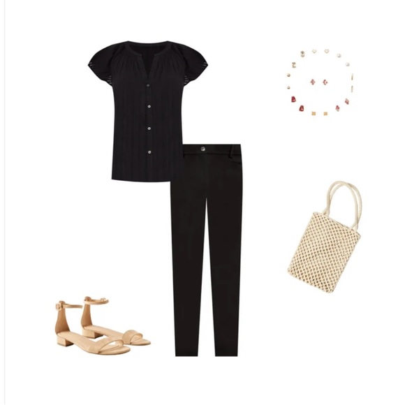 LOFT Flutter Sleeve Button Top🎉🎉 - Picture 5 of 7